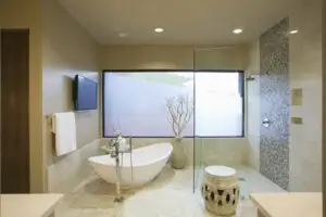 TV in de badkamer plaatsen